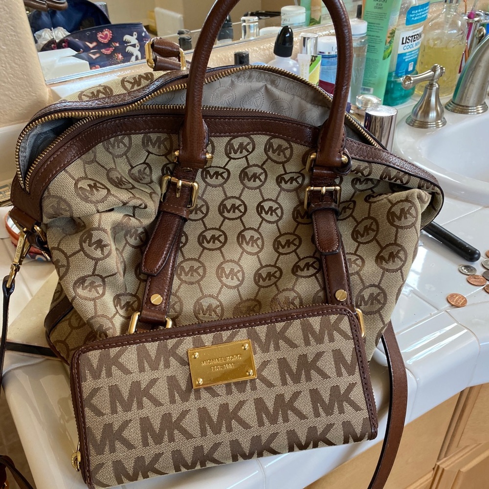 Michael Kors Purse & Wallet